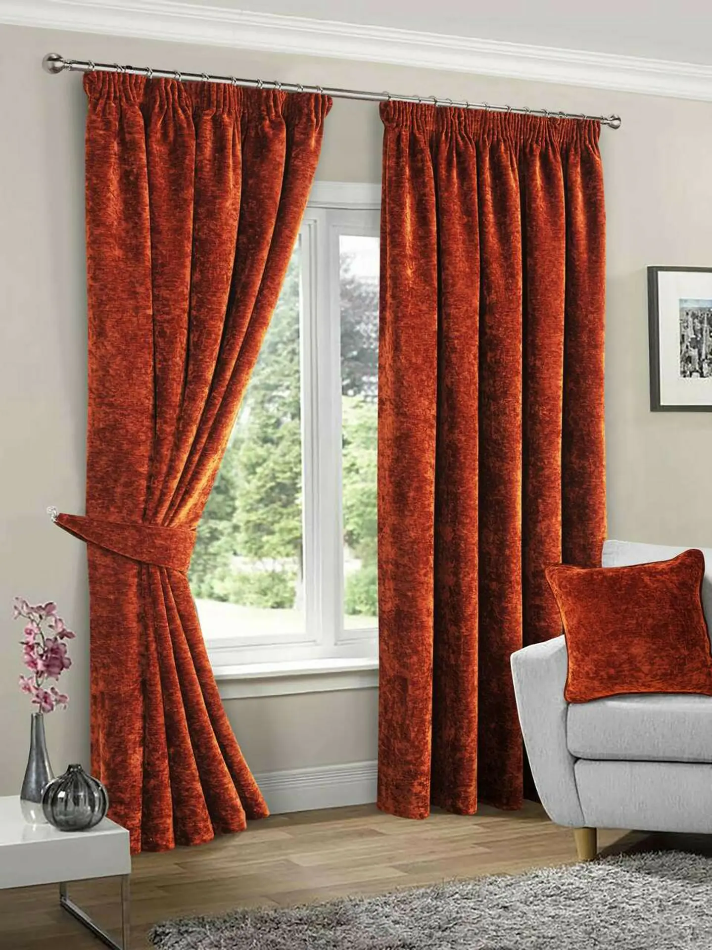 What fabrics are ideal for living room curtains?